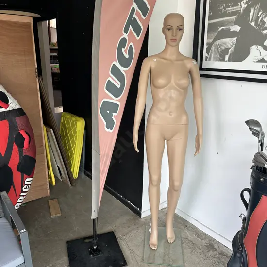 mannequin