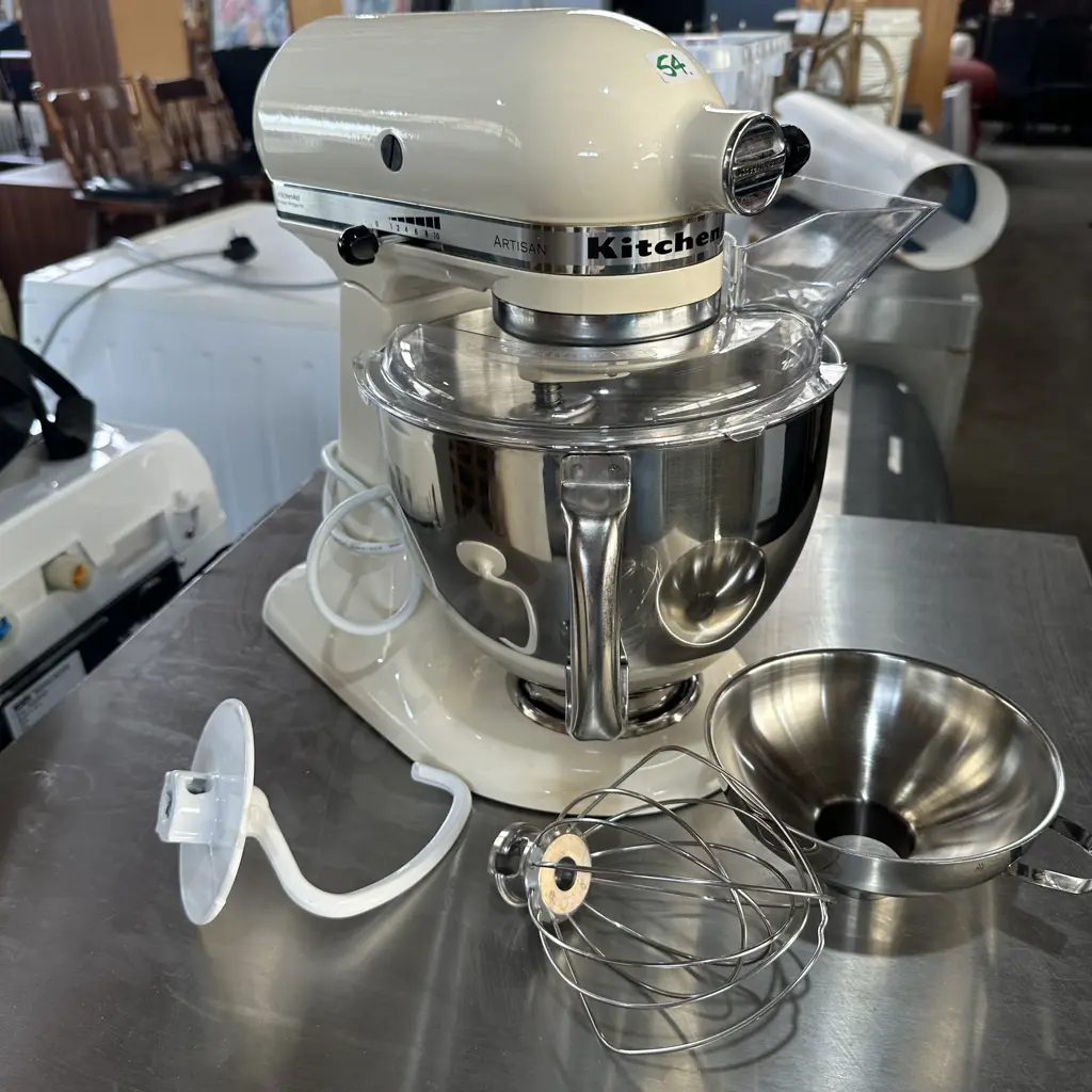 Kitchen Aid mixer- excellent condition Image 1++