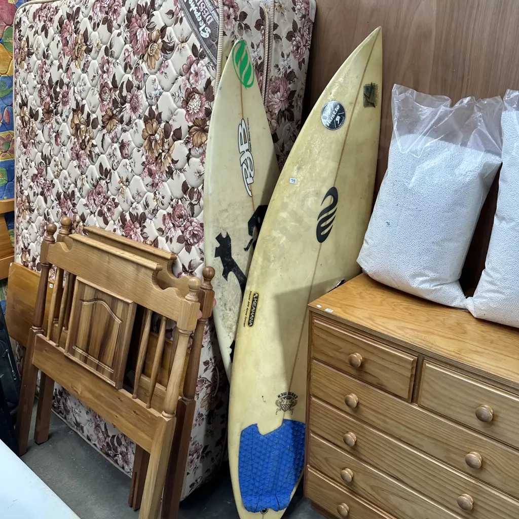 2 surf boards - no fins Image 1++