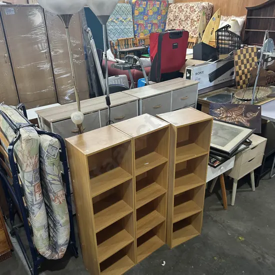 3 cube shelves and 2 lamps