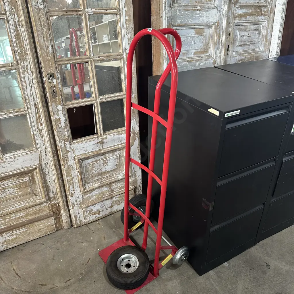trolley needs repair Image 1++