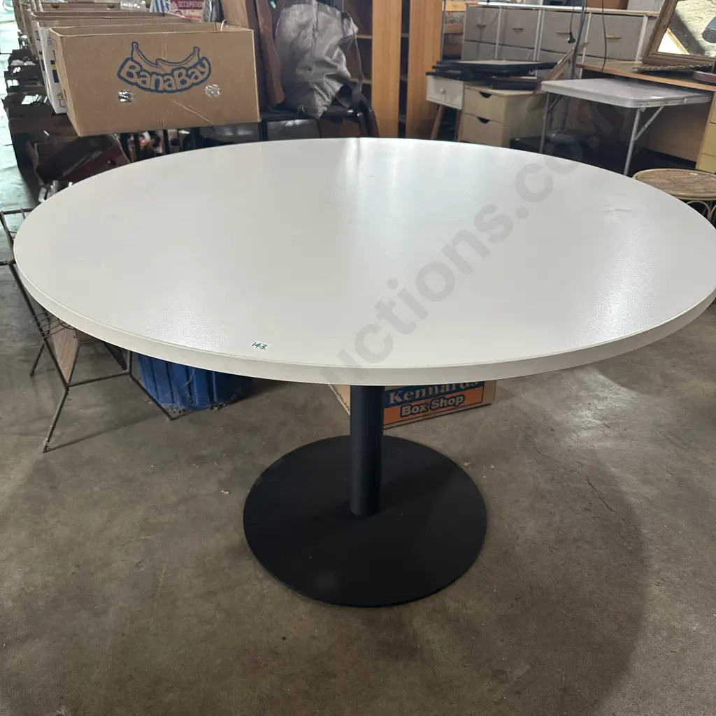 round pedestal office table Image 1++