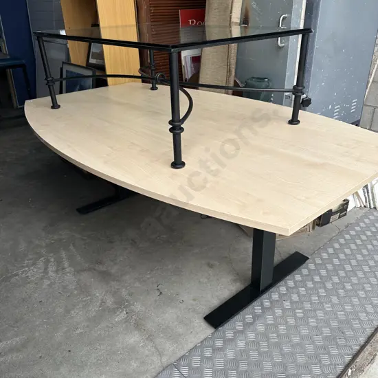 tidy 6 person board table