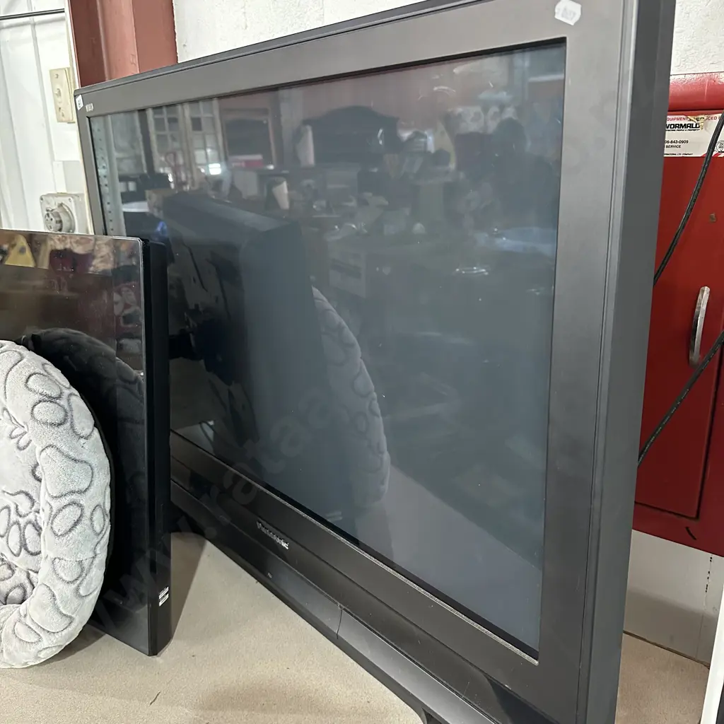 Panasonic 40inch TV Image 1++