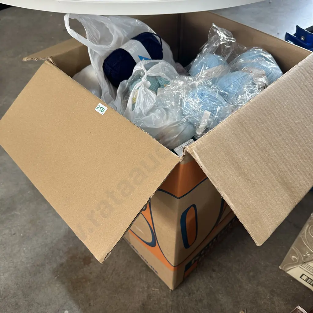 Large box full of vintage wool. Image 1++