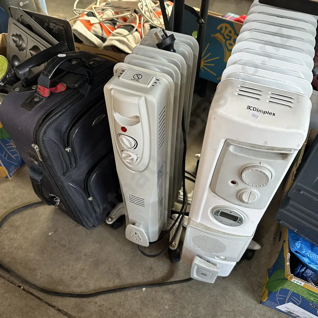 2 heaters and travel case Image 1++