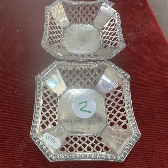 Pr Sterling silver dishes 51.5g