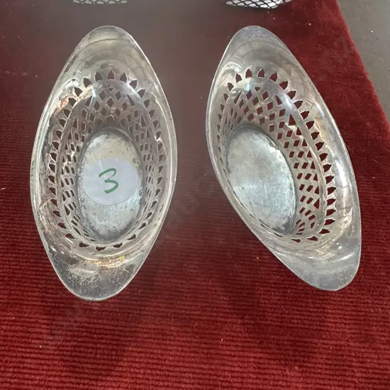 Pr Sterling silver oval shaped dishes 66.5g