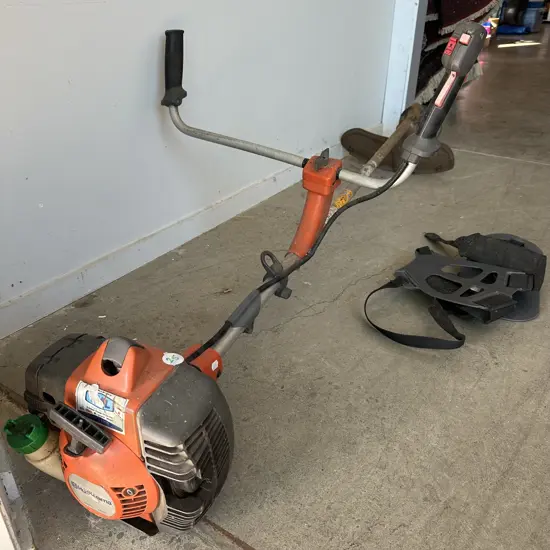 Husky 535RX strimmer - working