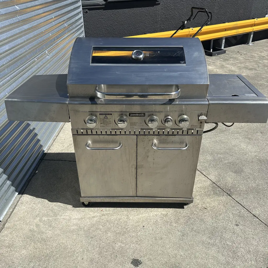 Jumbuck BBQ and bottle Image 1++