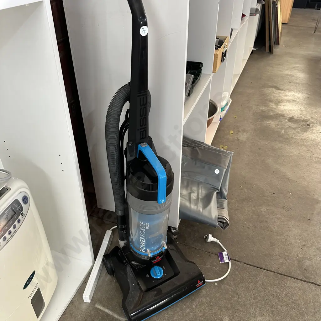 Bissell stick vac Image 1++