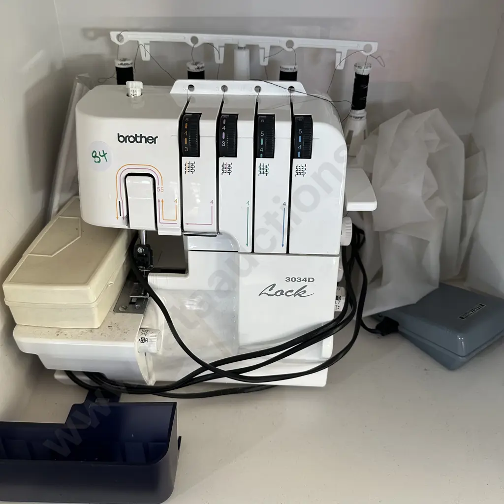 Brother 3034D overlocker Image 1++