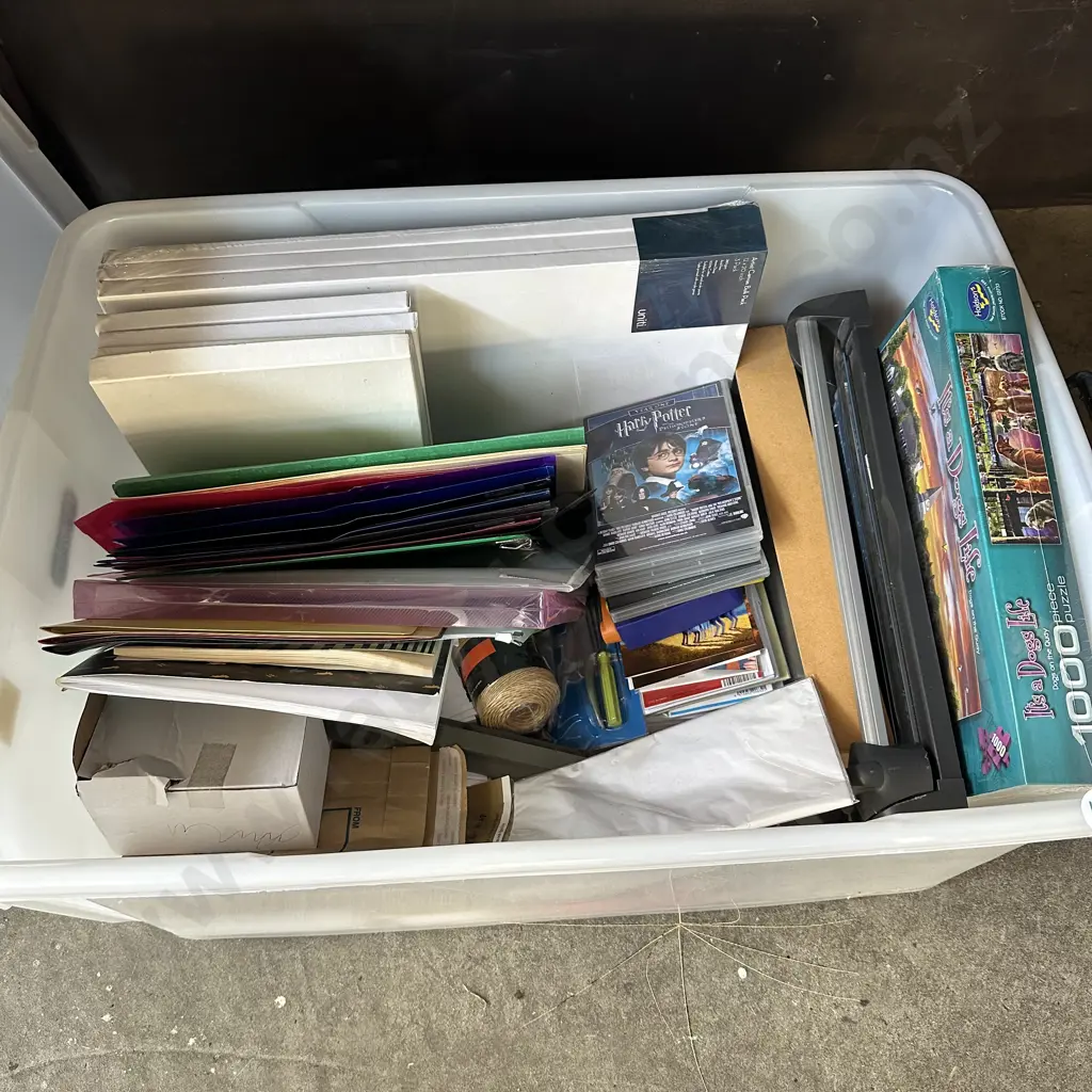 lidded bin, jigsaw, pens, art canvases etc Image 1++