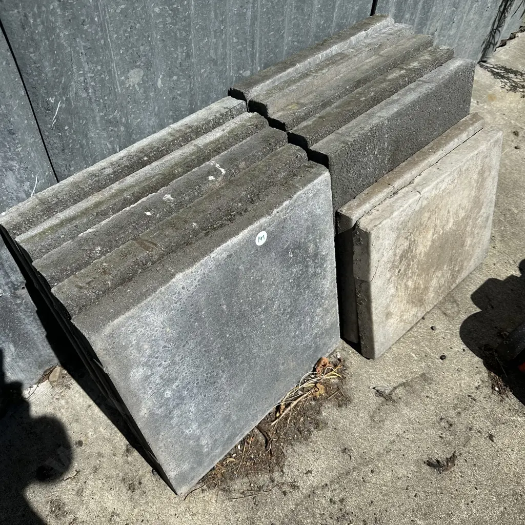 10 x pavers 450x450x50 plus 2 others Image 1++