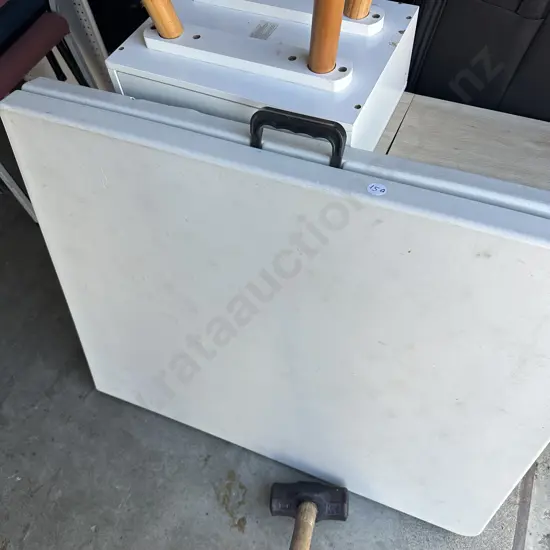 folding trestle (some damage)