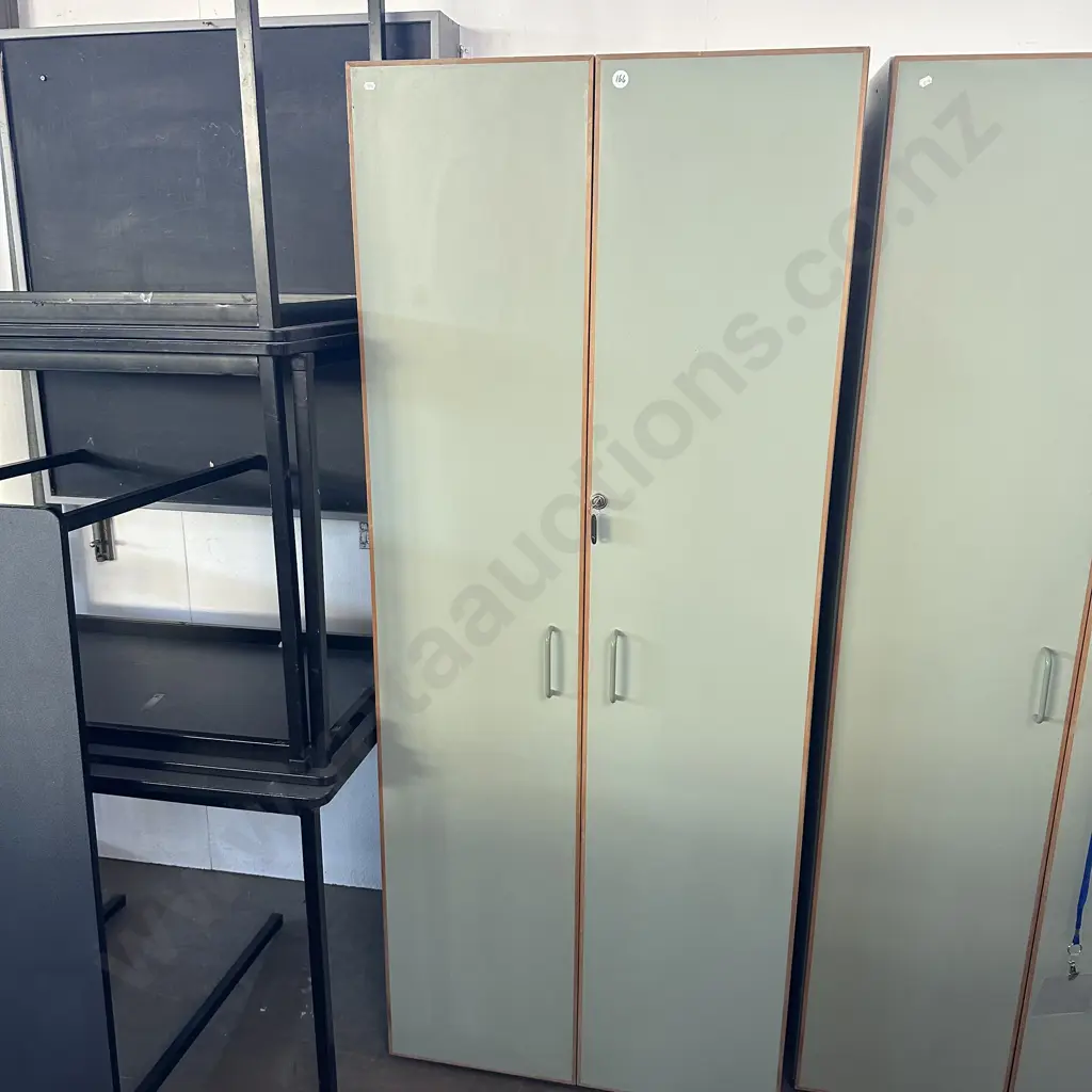 lockable cupboard Image 1++