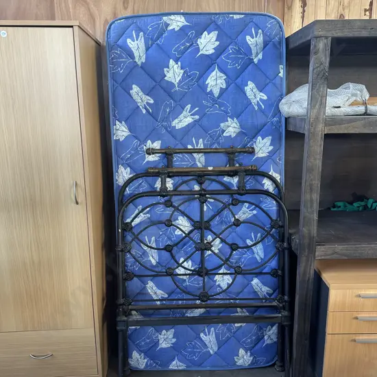 Brass & Iron single bed - good condition mattress