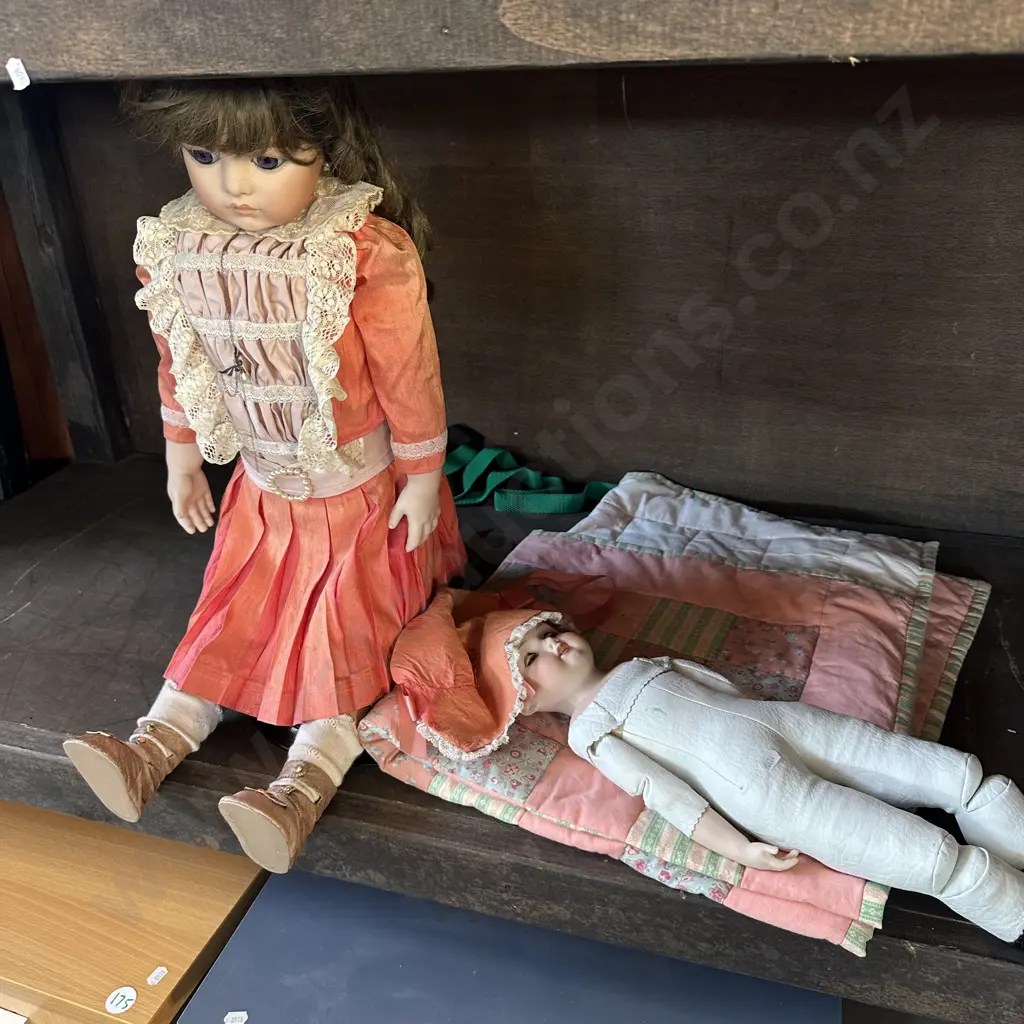 2 dolls and quilt Image 1++