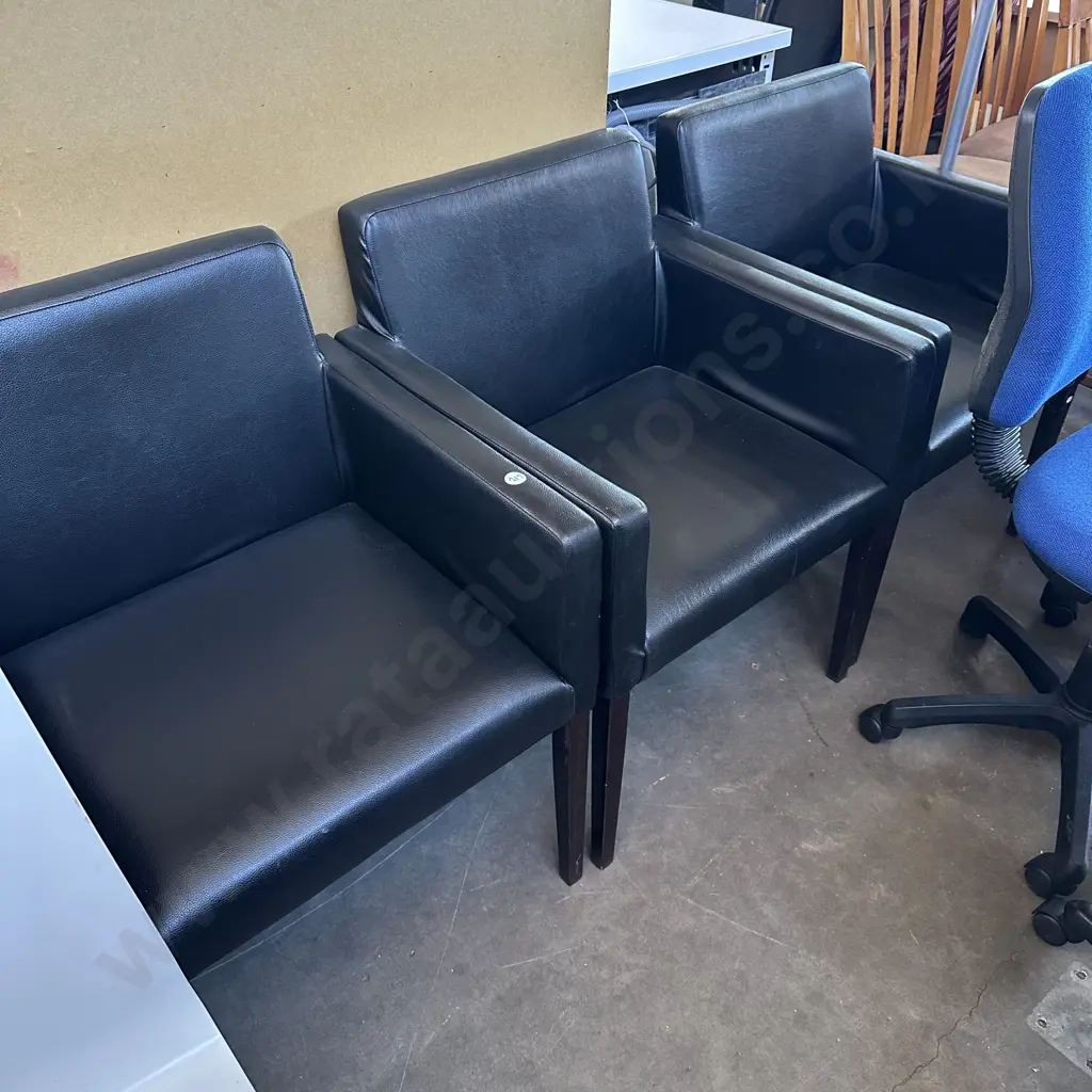 3 padded reception chairs Image 1++