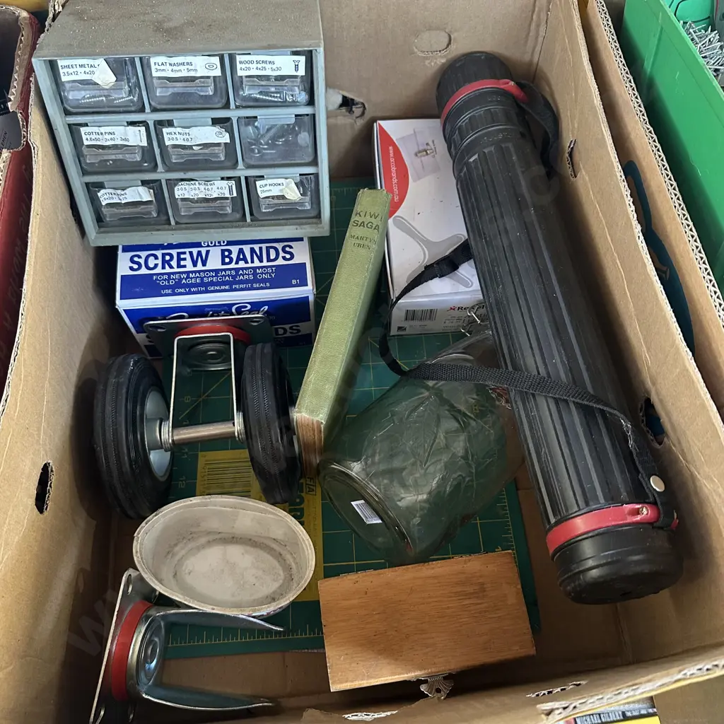 punch set, parts drawer, casters etc Image 1++