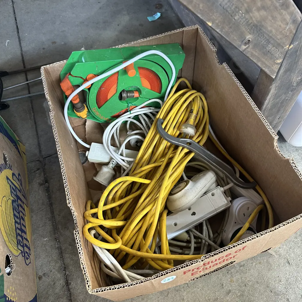 leads, muilti plugs, rolla hose Image 1++