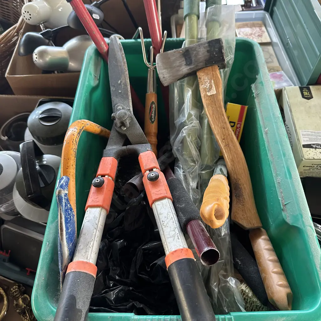 garden tools, tomahawk, pruners etc Image 1++