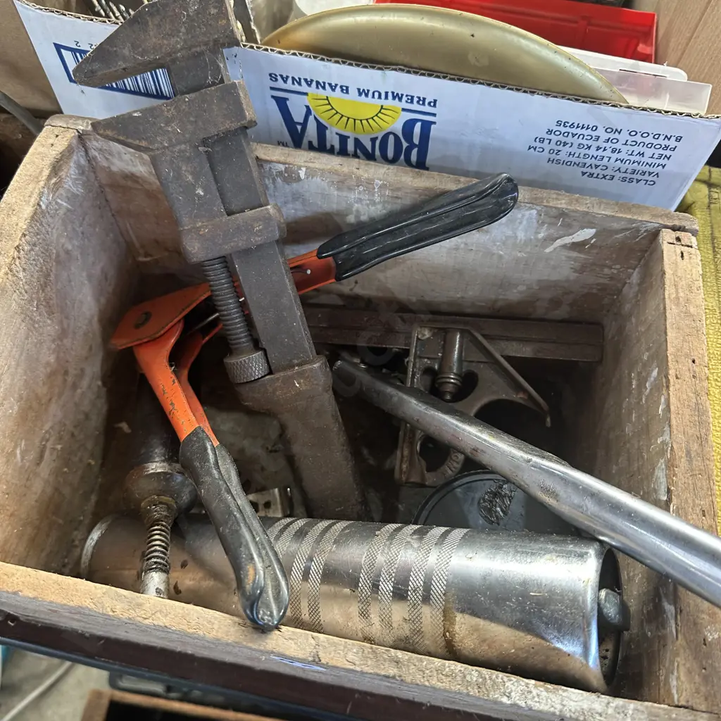 grease gun, wrench etc Image 1++