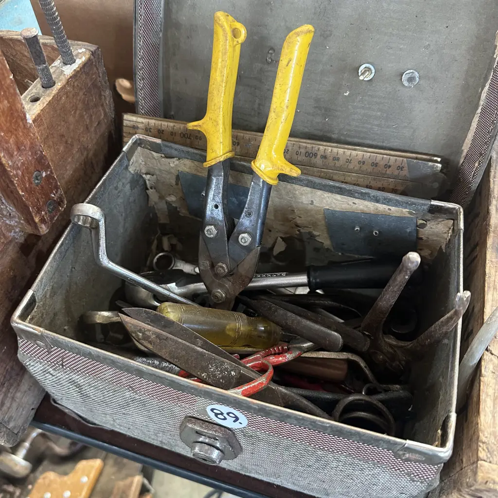 tinsnops, tools etc Image 1++