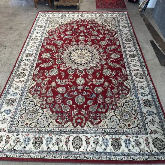 lovely thick rug 3 x 2m - excellent condition