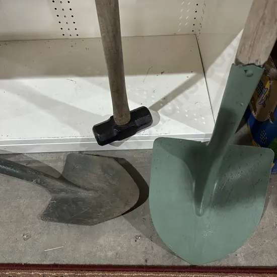 shovel, shovel head and sledge hammer