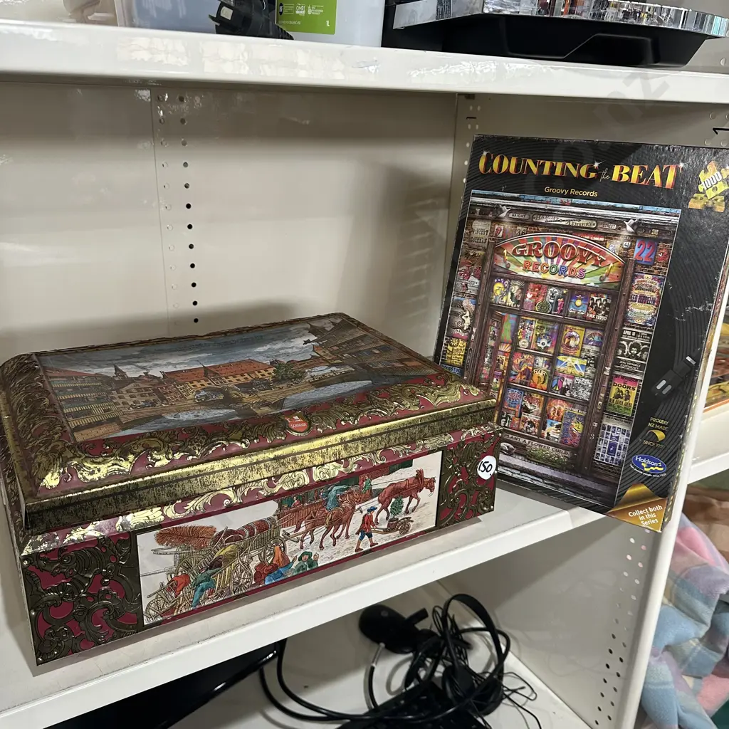 biscuit  tin and jigsaw puzzel Image 1++