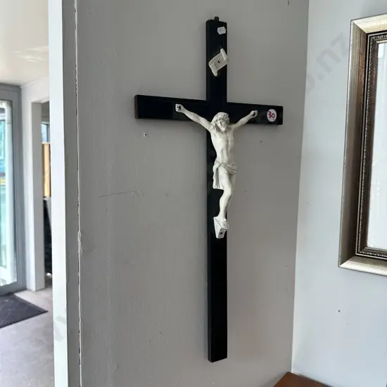 600mm Crucifixion