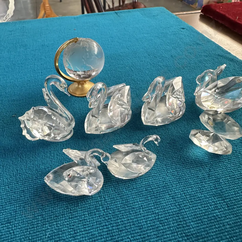 Swarovski crystal swans, clam and globe Image 1++