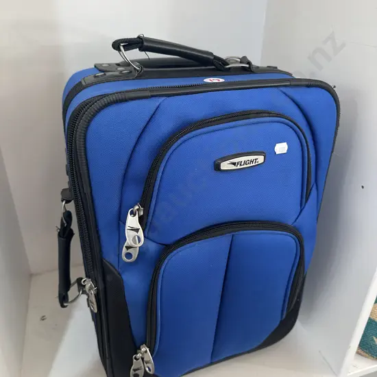 tidy travel case