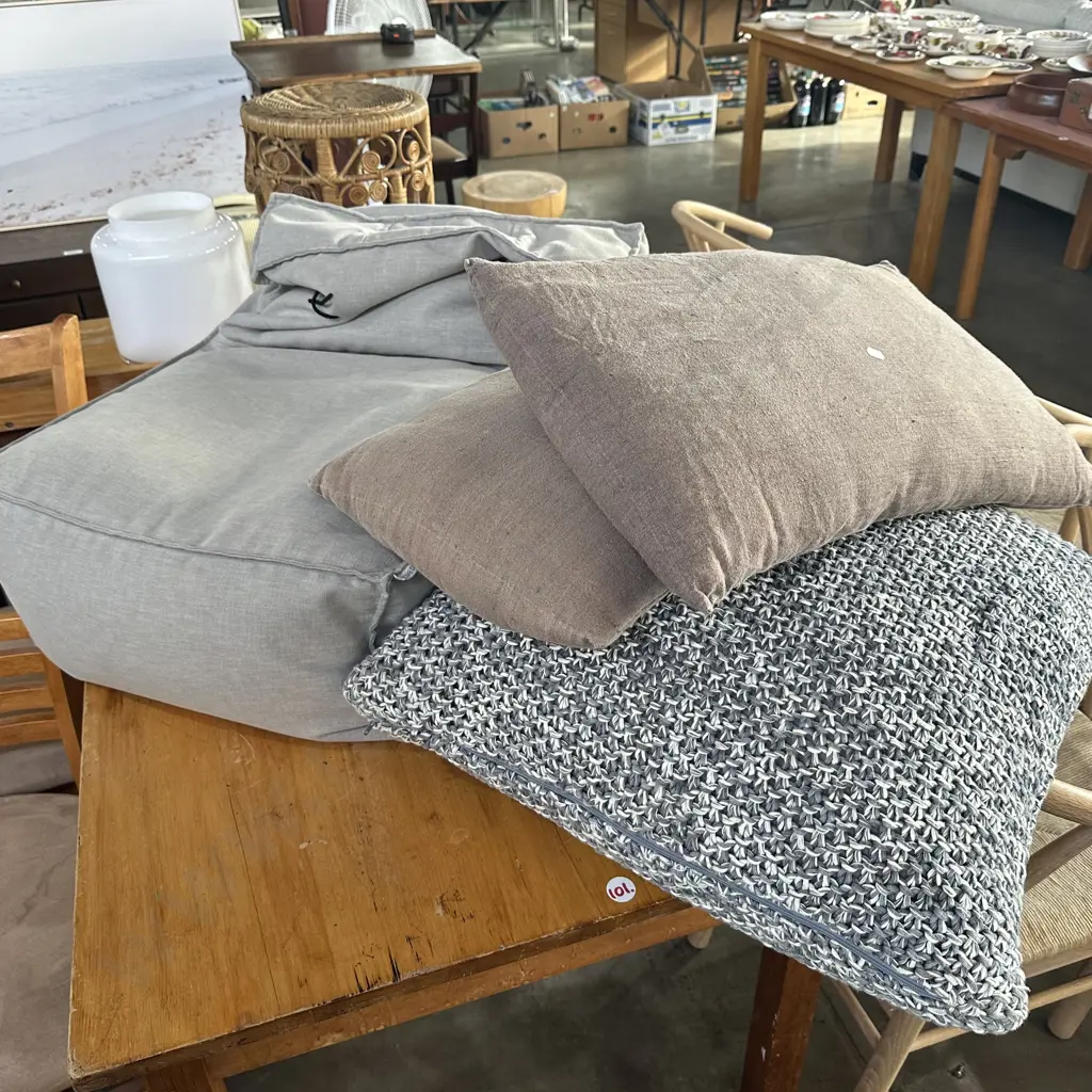 kiddy bean bag, 3 cushions Image 1++
