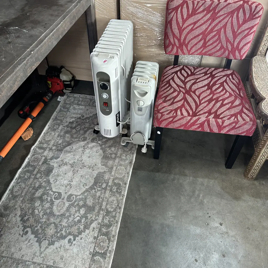 2 heater, mat and chair plus an office chair Image 1++