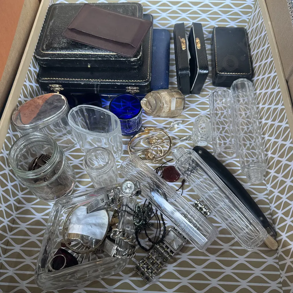 Box lot with spoon cases, coins, watches and costume jewellery etc. Image 1++
