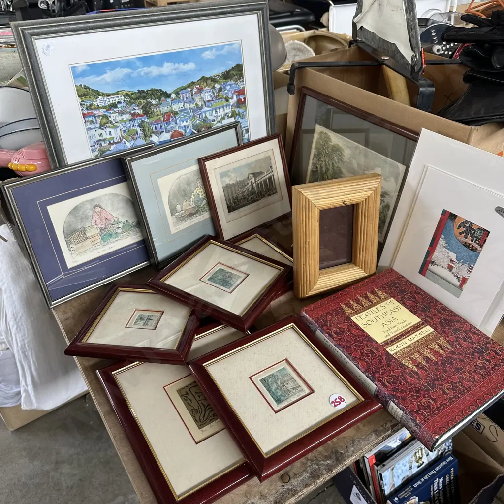 Pictures, prints, frame, Asia art book. Image 1++