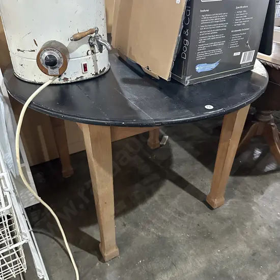 old round table