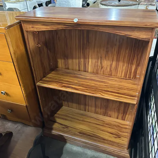 bookshelf- average