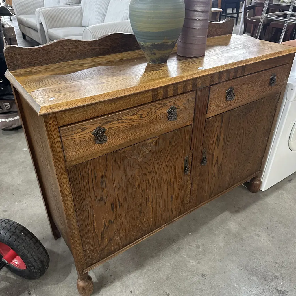 lovely Oak side board with cutlery drawer Image 1++