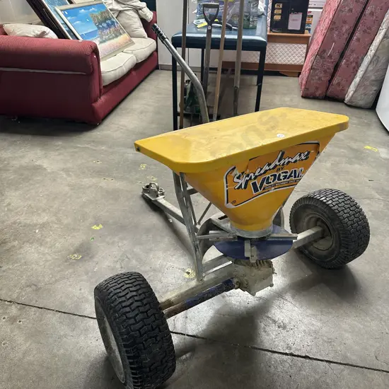 Fertiliser spreader