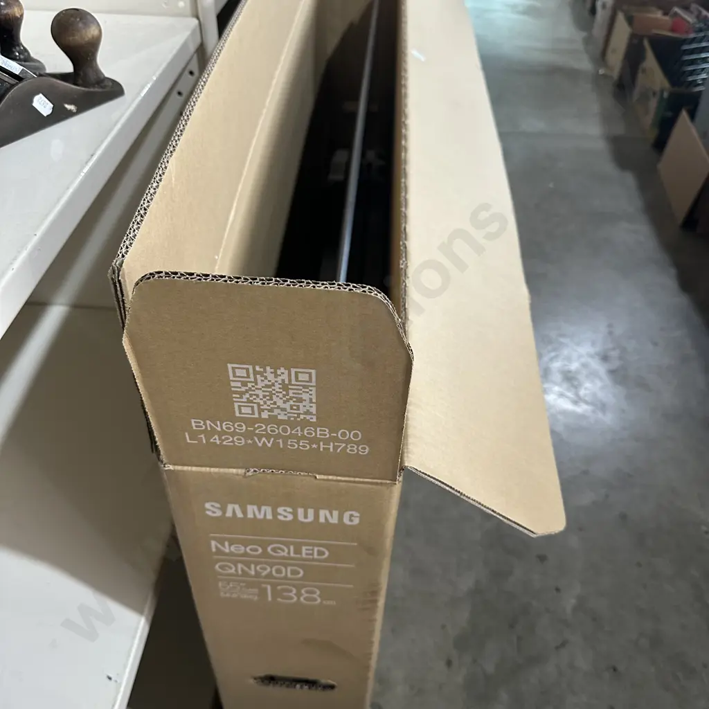 new samsung 55'' flat screen TV with broken screen (see details) Image 1++