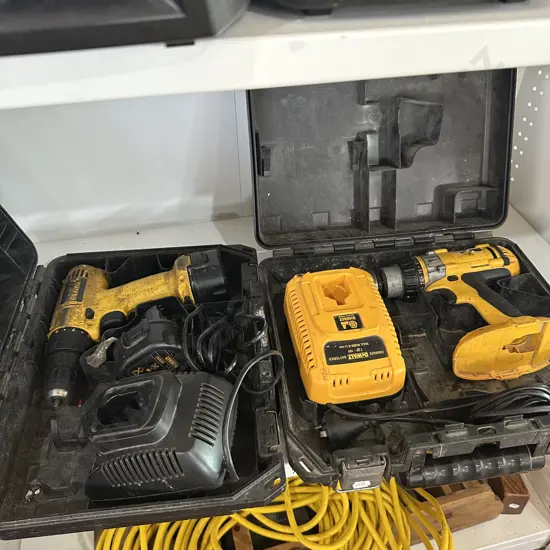 2 DeWalt drills, 2 chargers 1 battery- well used