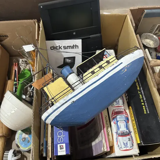 Box lot including 7" media player, books and models etc.