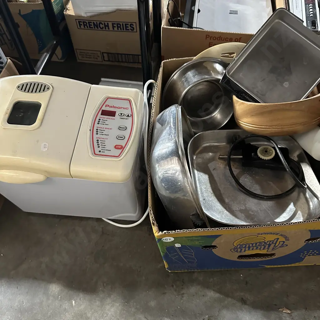 Bread maker, frying pan, dog bowl etc. Image 1++