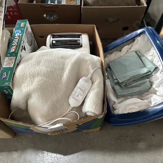 King single electric blanket, toaster plus 1000piece puzzle.