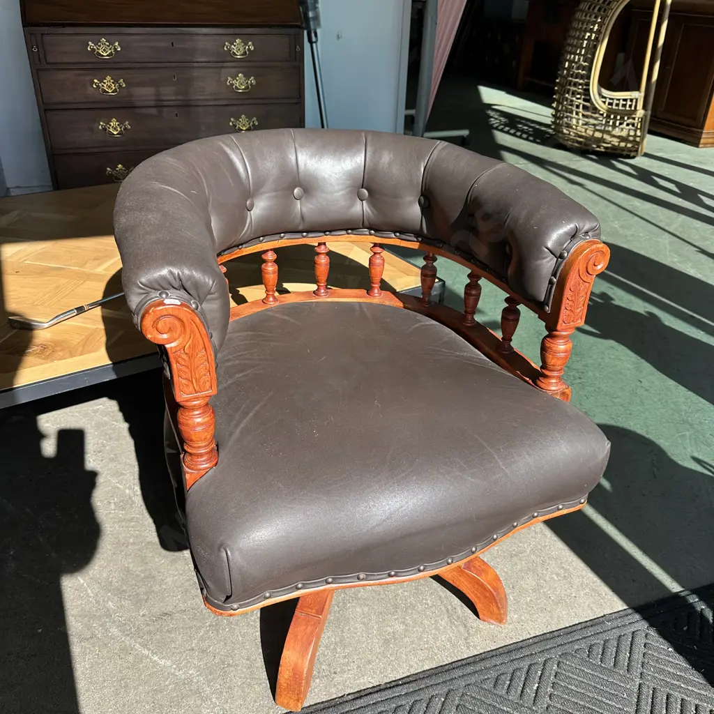 Captains revolving leather tub chair Image 1++