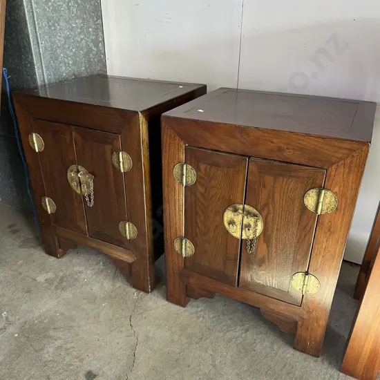 Pr Oriental bedsides