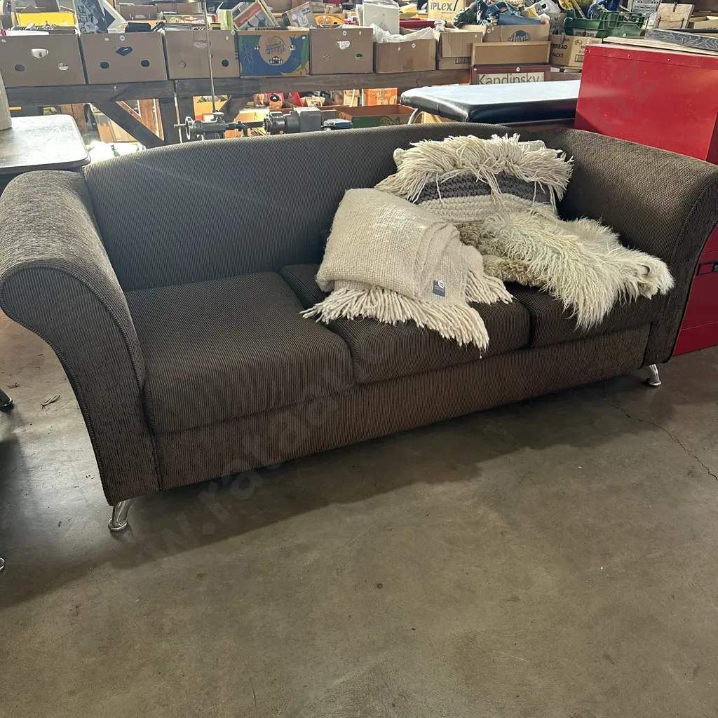 Mobilier 2 & 3 seater  tidy suite Image 1++